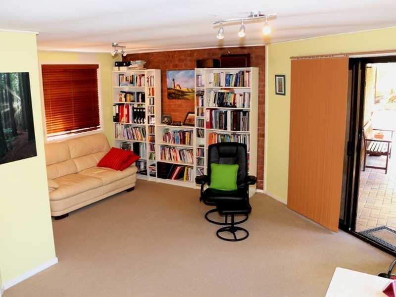 9 SHADOWOOD STREET, Kenmore Hills QLD 4069