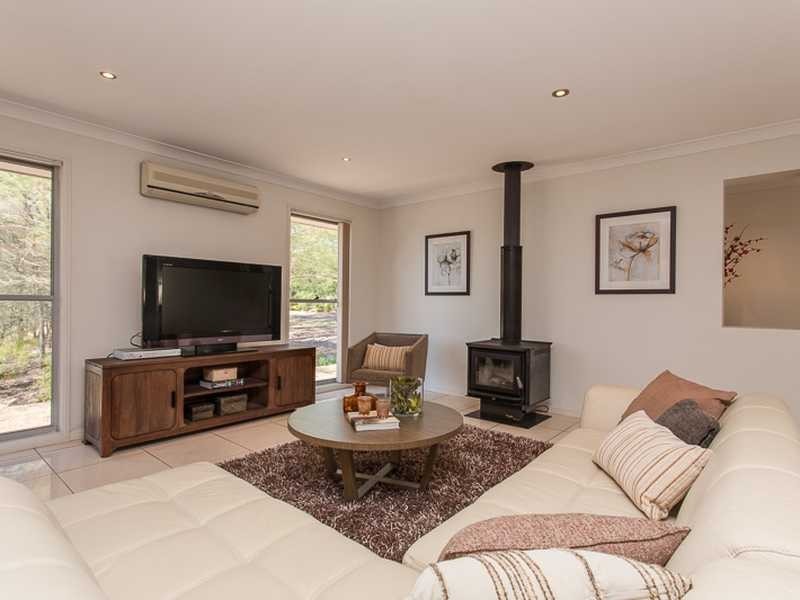 27 CASTLEREAGH PLACE, Anstead QLD 4070