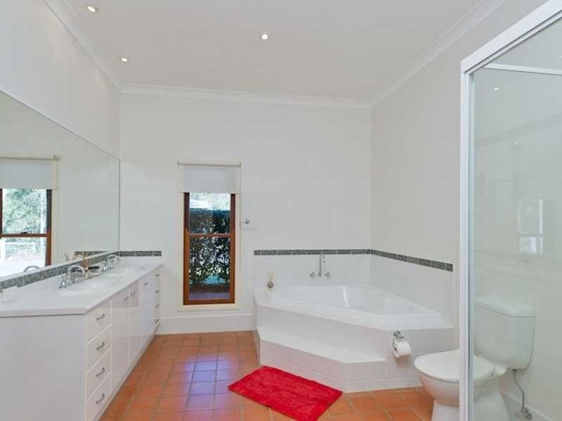 Lot 7 Sheppards Road, Lake Manchester QLD 4306