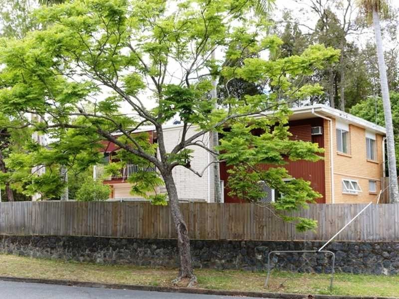 32 Marshall Lane, Kenmore QLD 4069