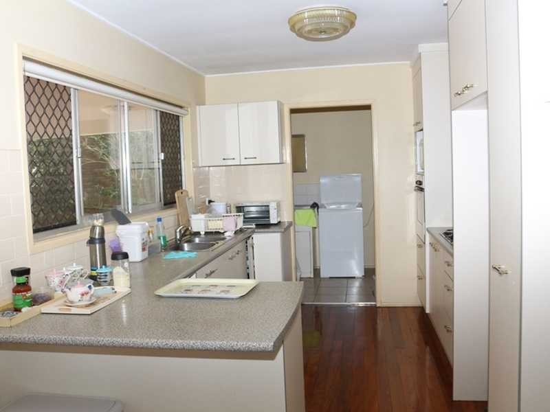 32 Marshall Lane, Kenmore QLD 4069