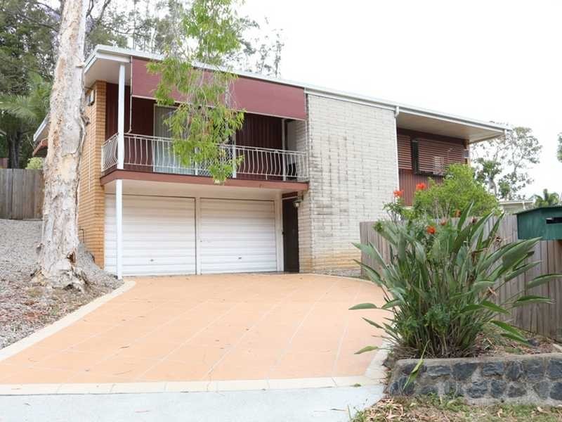 32 Marshall Lane, Kenmore QLD 4069