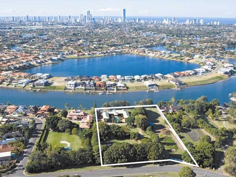 8-16 Riverbend Ave, Carrara QLD 4211