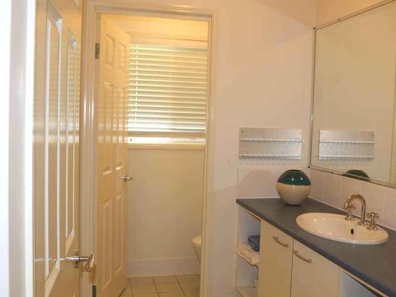 170 Parkwood Place, Anstead QLD 4070