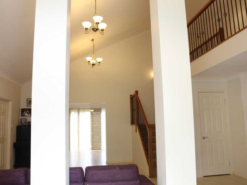 170 Parkwood Place, Anstead QLD 4070