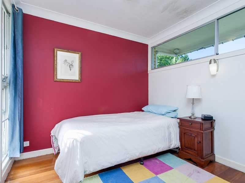 8 Sophia Street, Kenmore QLD 4069