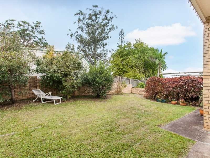 8 Sophia Street, Kenmore QLD 4069