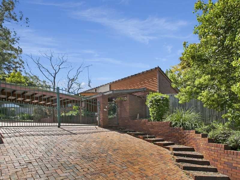 1019 Moggill Road, Kenmore QLD 4069