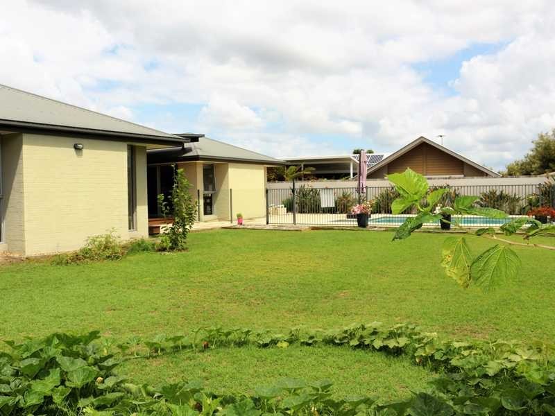 8 Spotted Gum Place, Moggill QLD 4070