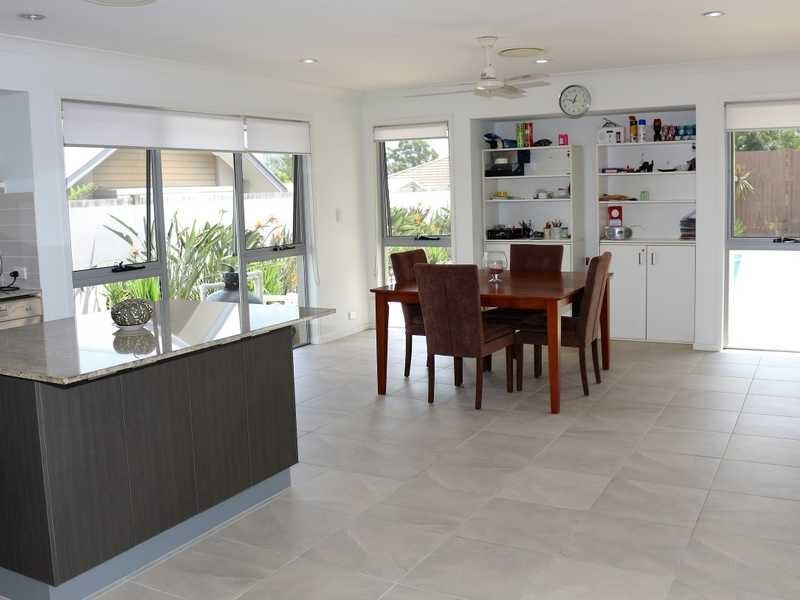 8 Spotted Gum Place, Moggill QLD 4070