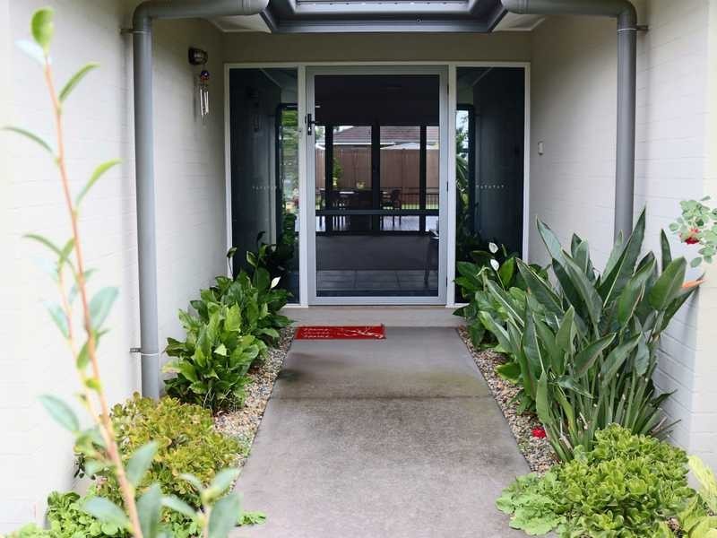 8 Spotted Gum Place, Moggill QLD 4070