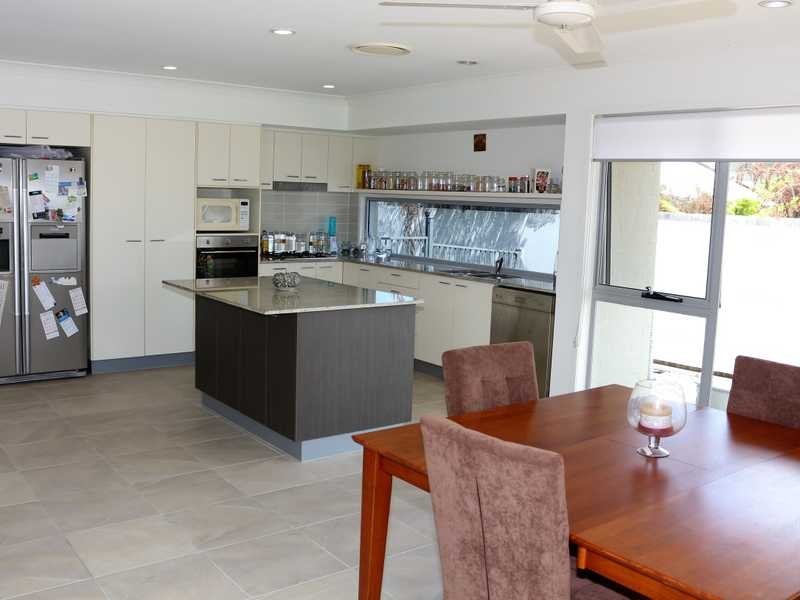 8 Spotted Gum Place, Moggill QLD 4070