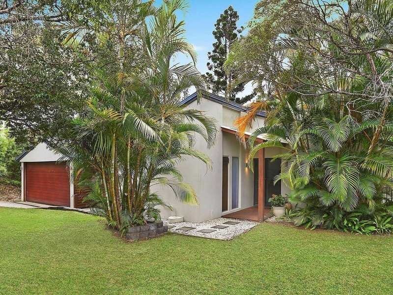 10 Diamantina Street, Chapel Hill QLD 4069