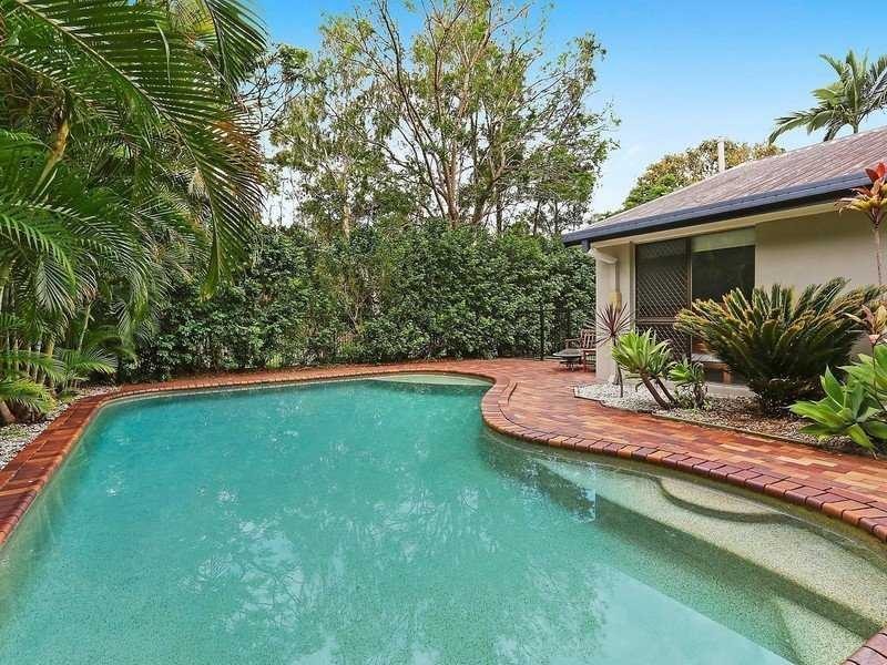 10 Diamantina Street, Chapel Hill QLD 4069