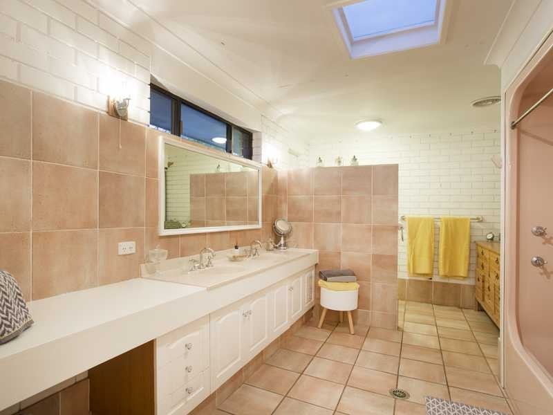 154 Mount Crosby Road, Anstead QLD 4070