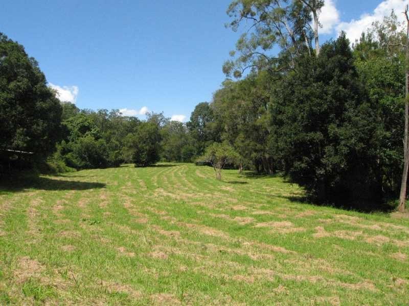 Kenmore Hills QLD 4069