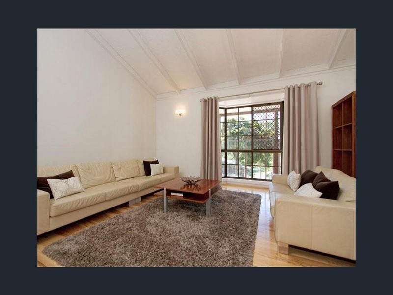 5 Ballard Place, Fig Tree Pocket QLD 4069