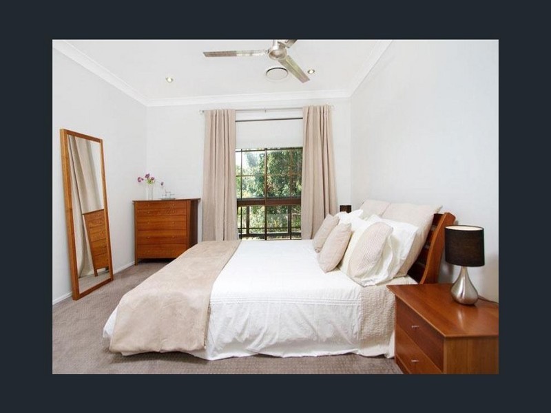 5 Ballard Place, Fig Tree Pocket QLD 4069