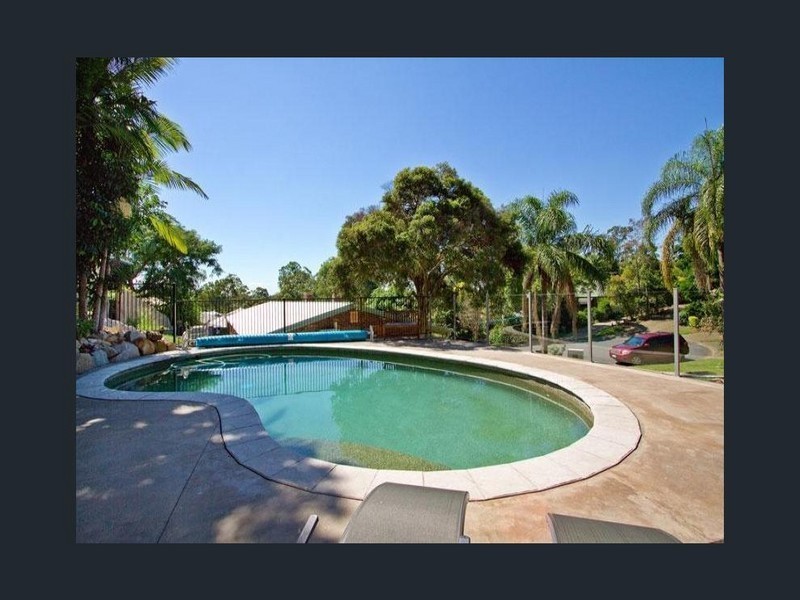 5 Ballard Place, Fig Tree Pocket QLD 4069