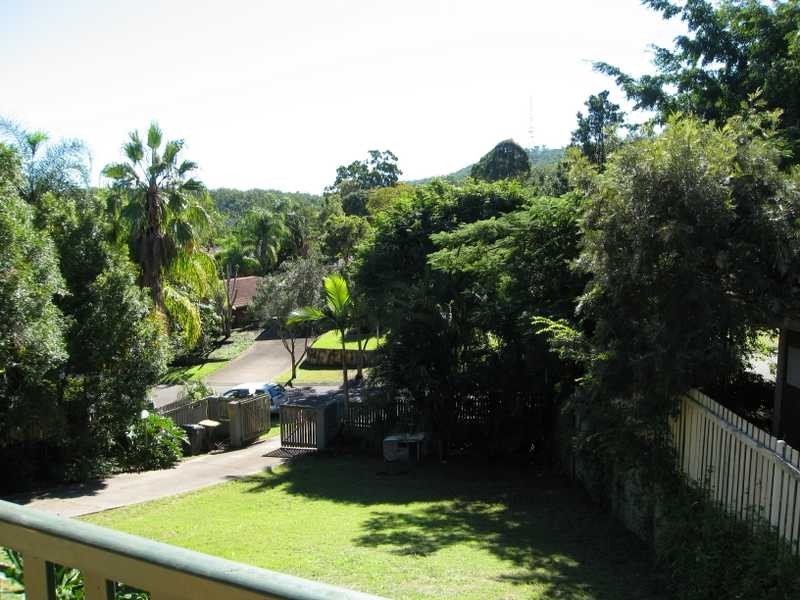 11 Toddington Street, Chapel Hill QLD 4069