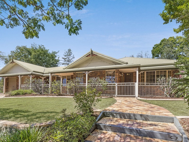 8 Boxthorn Street, Bellbowrie QLD 4070