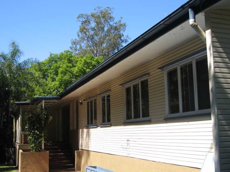 Pinjarra Hills QLD 4069