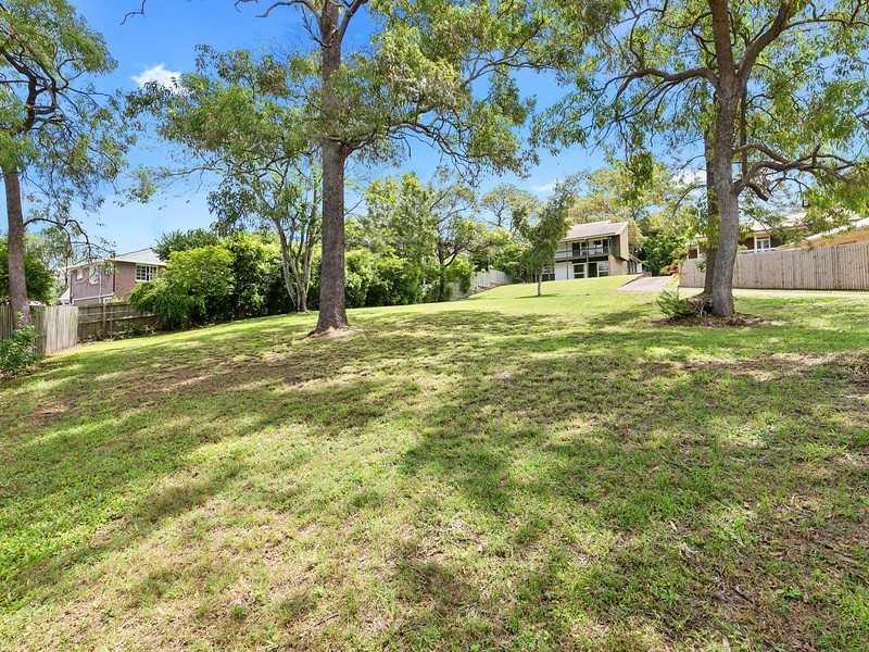 12 Ardell Street, Kenmore QLD 4069