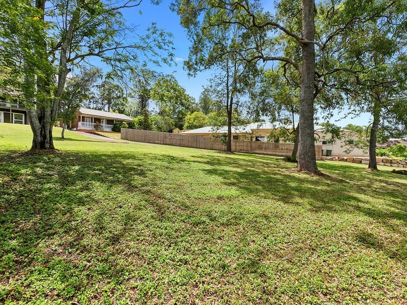 12 Ardell Street, Kenmore QLD 4069