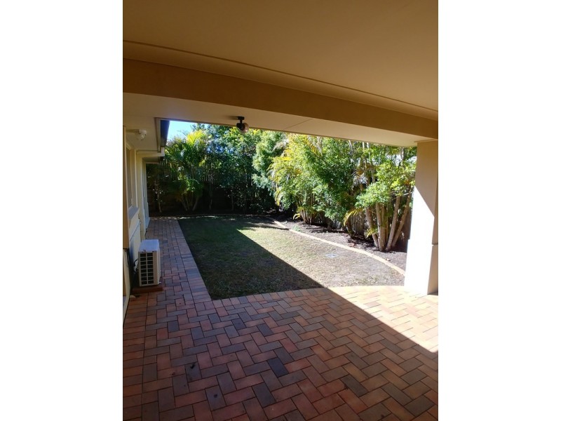 5 Ballard Place, Westlake QLD 4074
