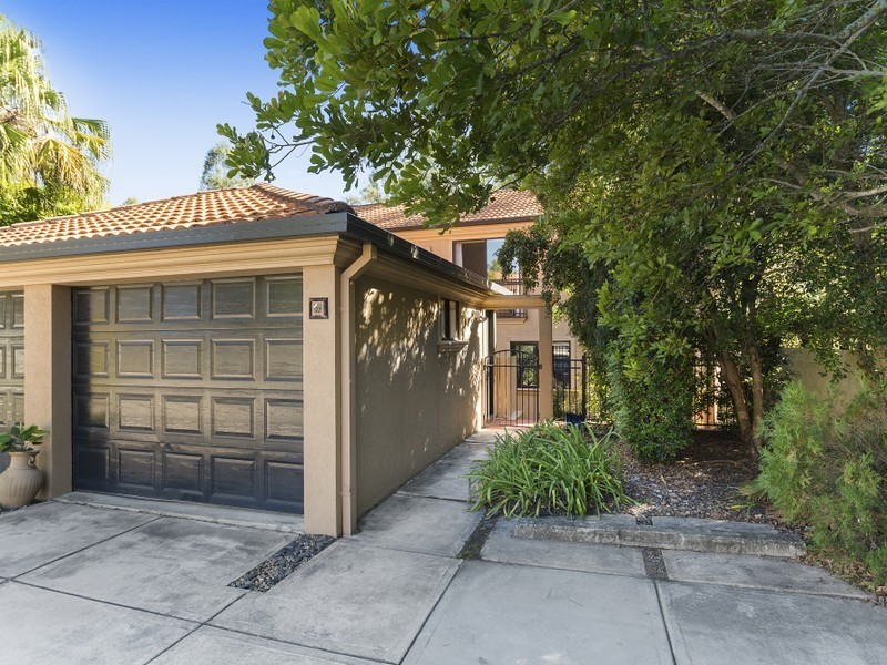 27/105 Oldfield Rd, Sinnamon Park QLD 4073