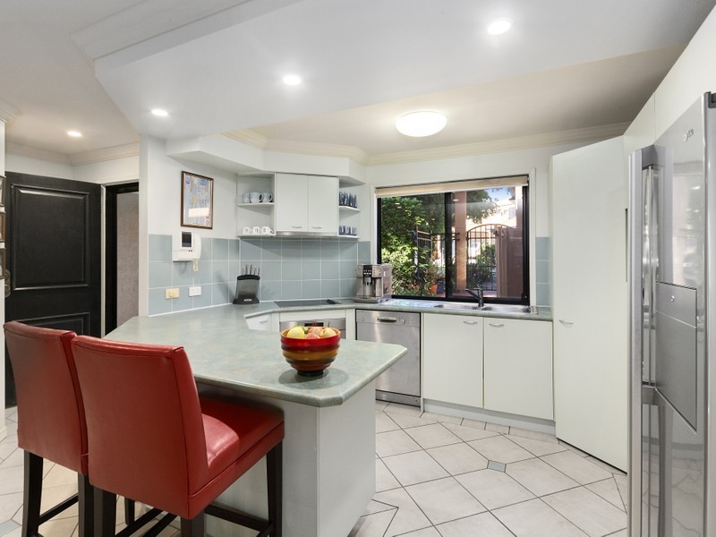 27/105 Oldfield Rd, Sinnamon Park QLD 4073