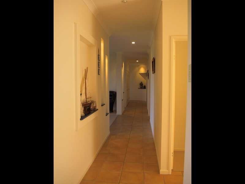Brookfield QLD 4069