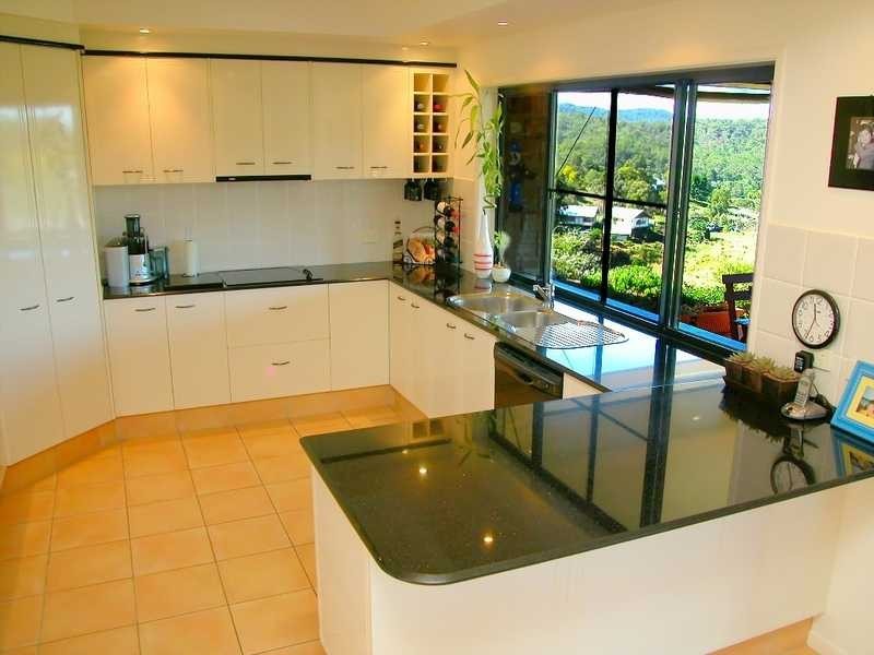Brookfield QLD 4069
