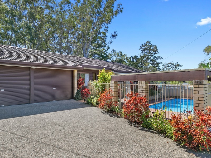 13 Ootana Street, Chapel Hill QLD 4069