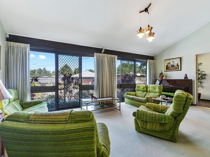 13 Ootana Street, Chapel Hill QLD 4069