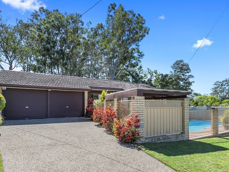 13 Ootana Street, Chapel Hill QLD 4069