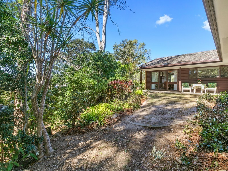 13 Ootana Street, Chapel Hill QLD 4069
