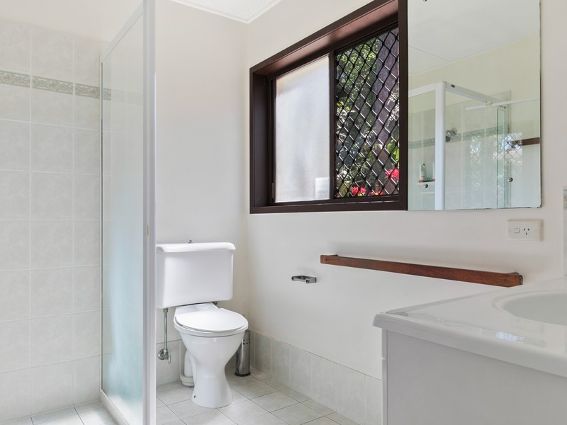 13 Ootana Street, Chapel Hill QLD 4069