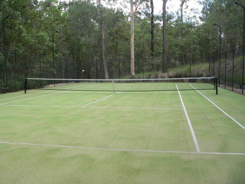 Kenmore Hills QLD 4069