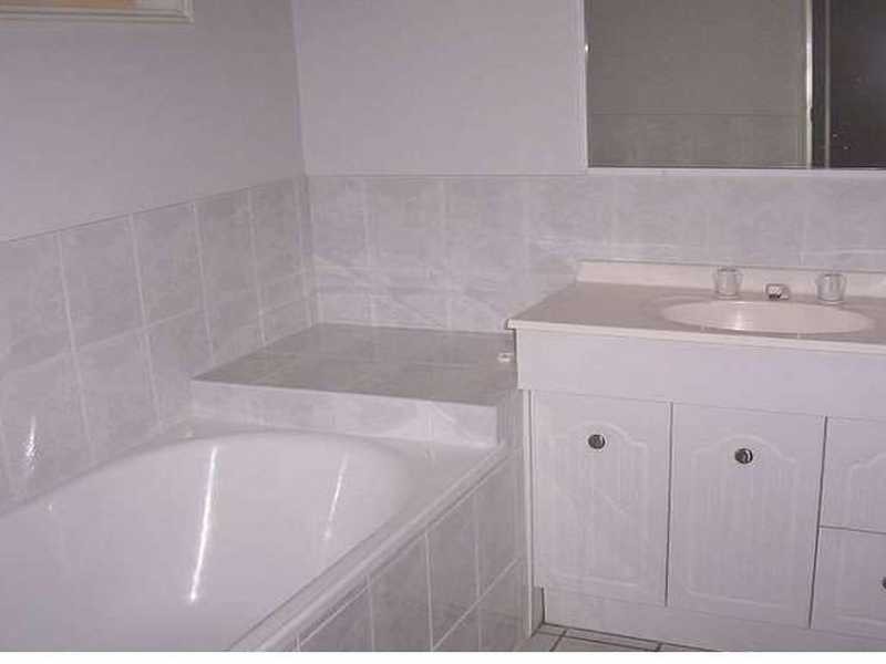 6 Bloomsbury Cres, Moggill QLD 4070