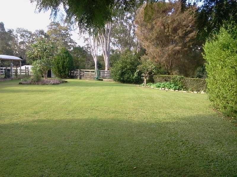 40 Upper Brookfield Rd, Brookfield QLD 4069