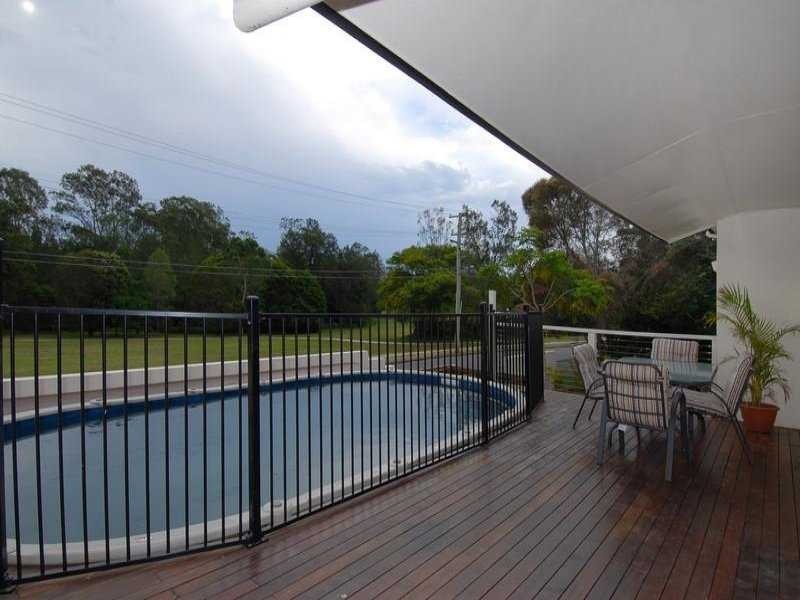 51 Dumbarton Drive, Kenmore QLD 4069