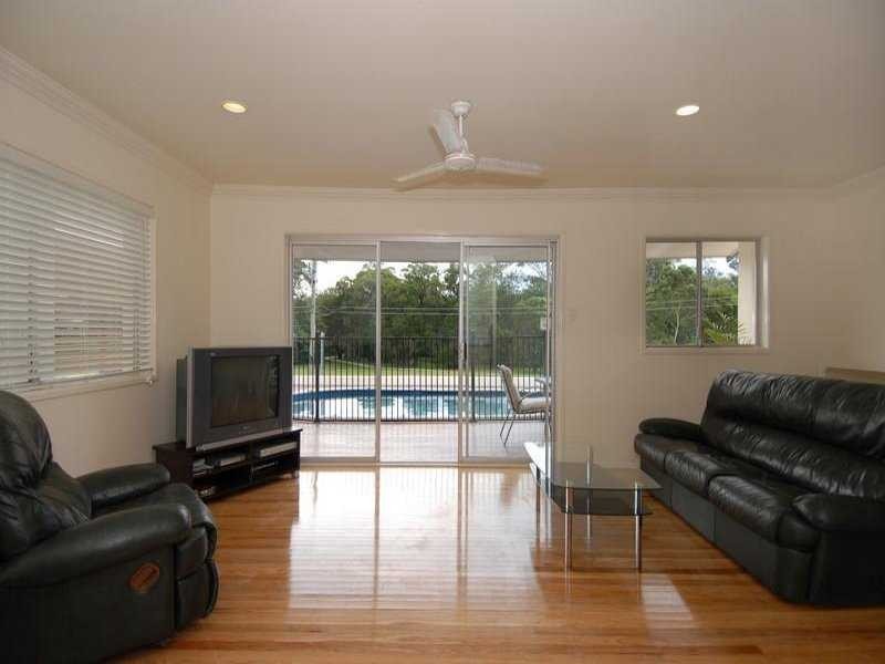 51 Dumbarton Drive, Kenmore QLD 4069