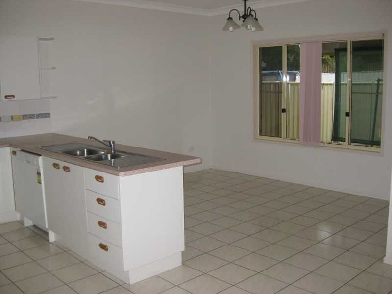 7 Jewel St, Kenmore QLD 4069