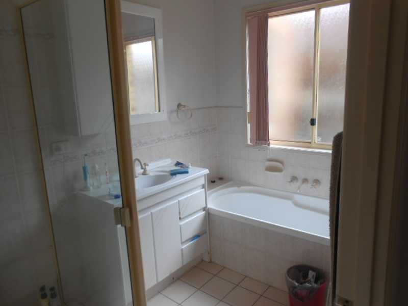 7 Jewel St, Kenmore QLD 4069