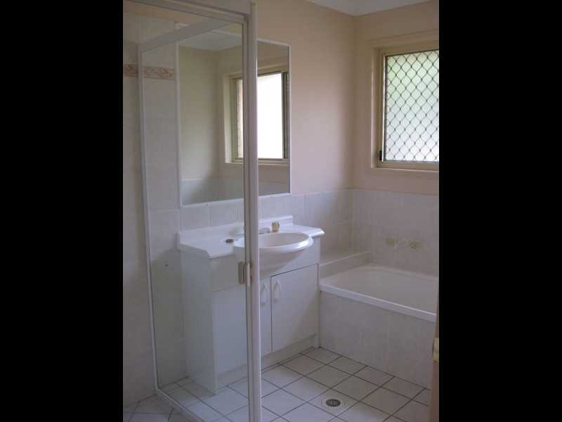 21 Crestwood Place, Moggill QLD 4070