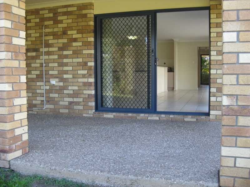 34 Goldencrest Pl, Bellbowrie QLD 4070