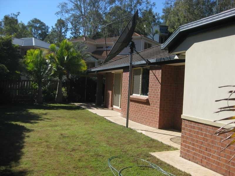 11 Palm Street, Kenmore QLD 4069