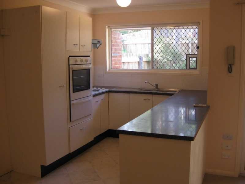 Unit 8/67 Brookfield Road, Kenmore QLD 4069