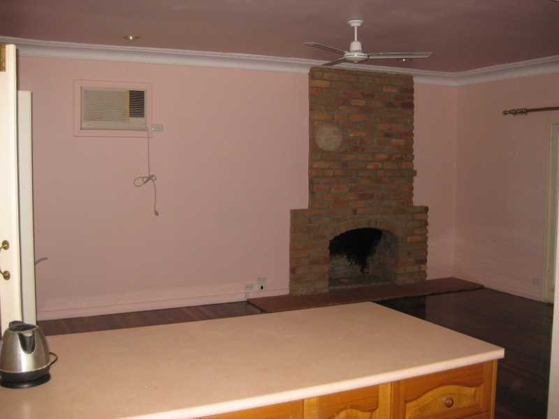 21 Kersley Road, Kenmore QLD 4069